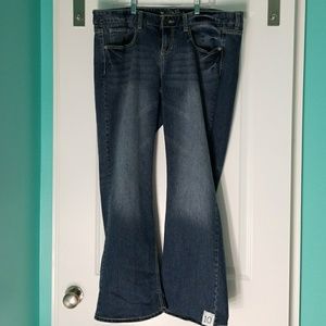 Maurices jeans